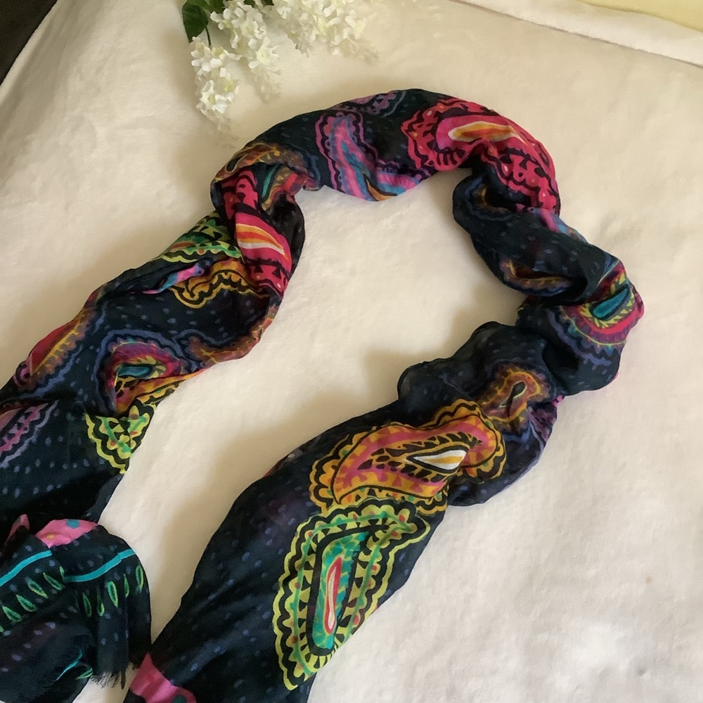 NWOT Vera Bradley Paisley Scarf - Picture 8 of 12